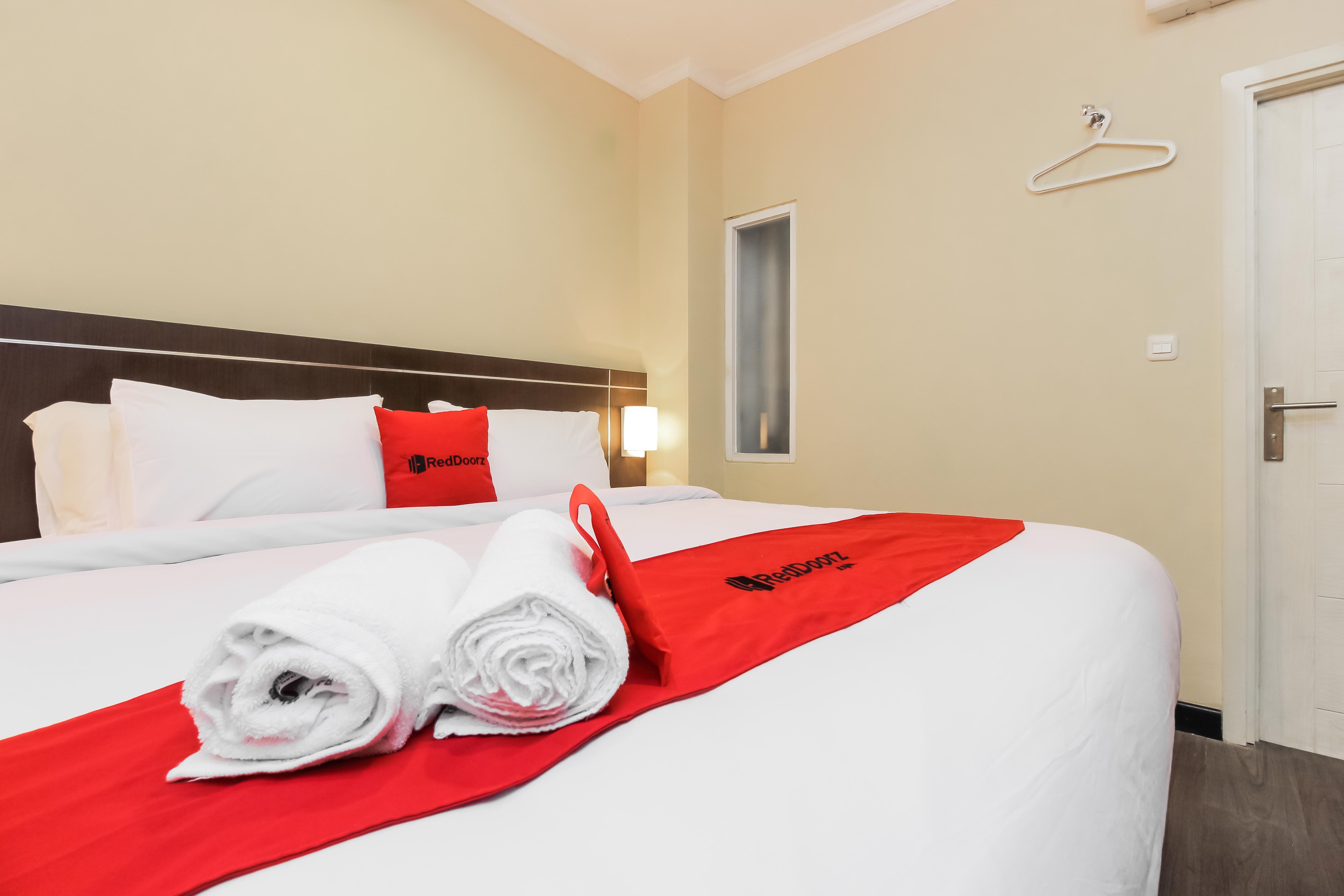 Hotel Reddoorz @ Thamrin 3*